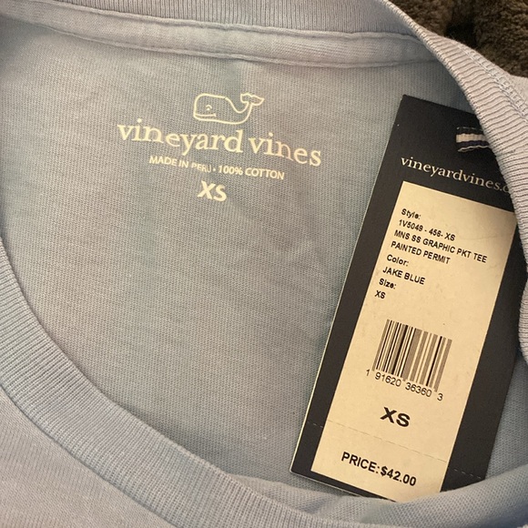NWT men’s Vineyard Vines shirt. - Picture 3 of 5